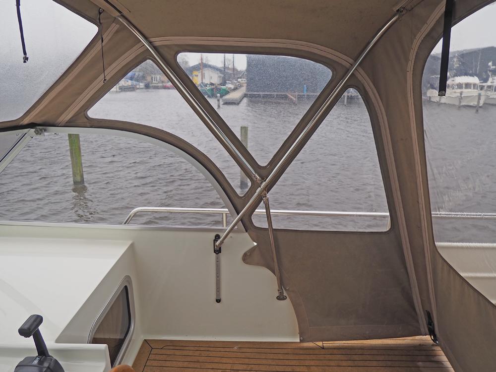  Deck equipment